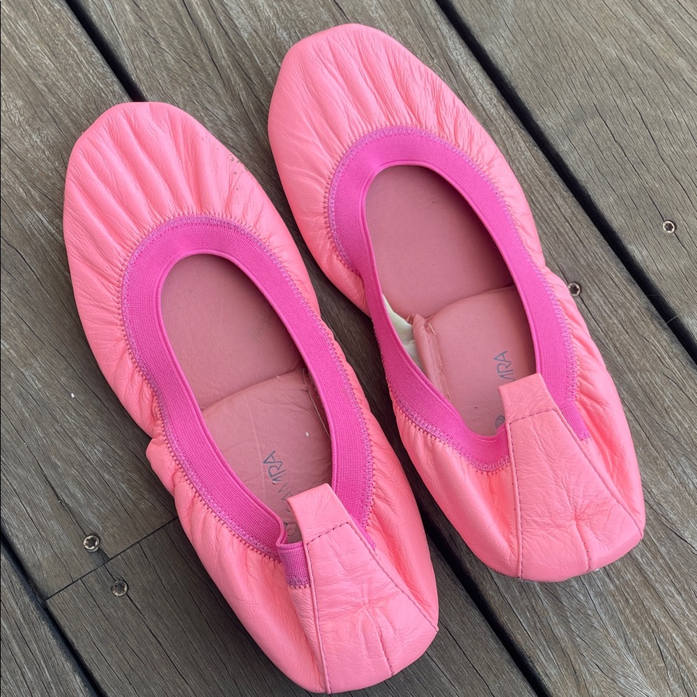 Yosi Samra women’s Pink ballet flats